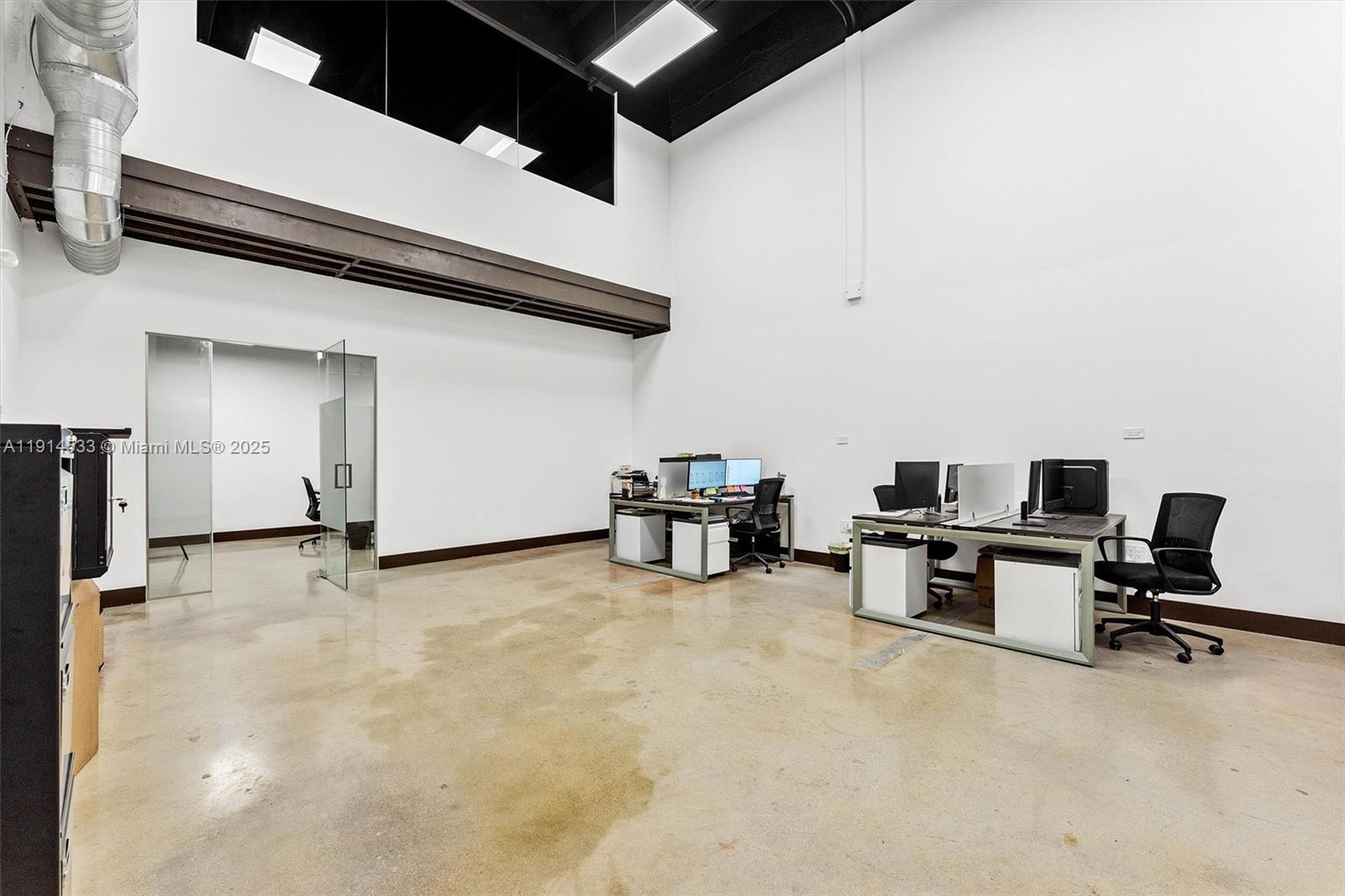 See details 6 and 7 / sq. ft. $ 2025-11-14 0 Photo