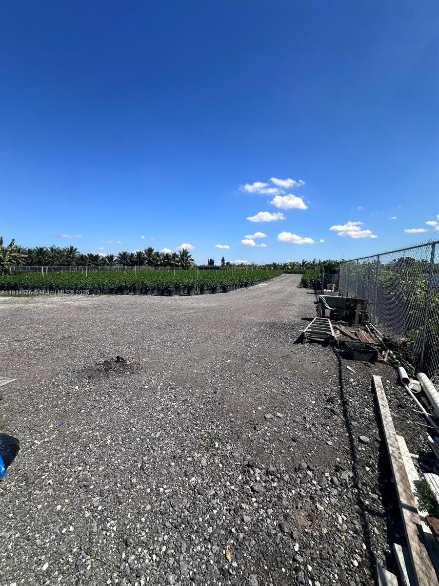 See details / sq. ft. $ 2025-11-14 0 Photo