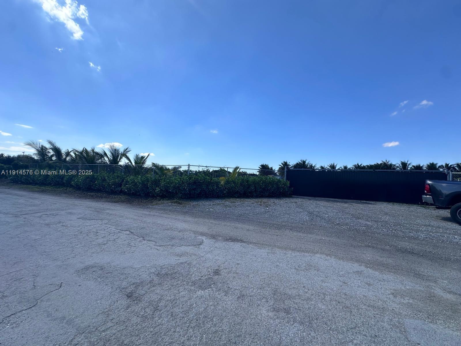 See details / sq. ft. $ 2025-11-14 0 Photo