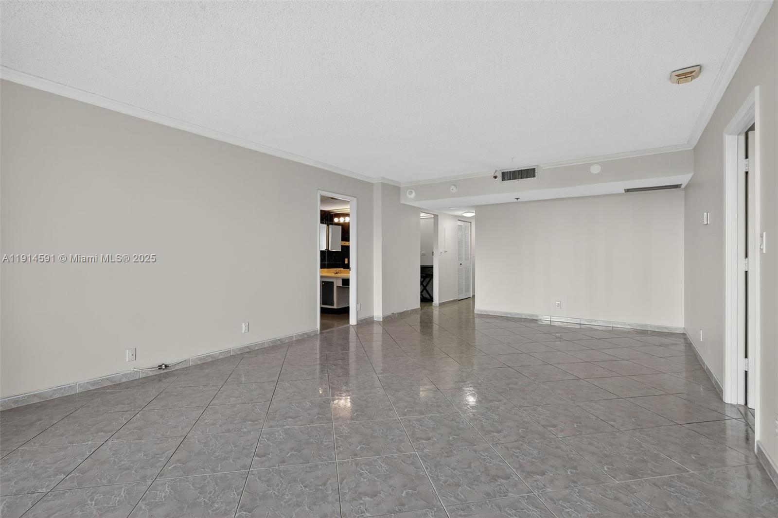 Photo of 20355 34th Ct #321, Aventura, Florida, 33180 -