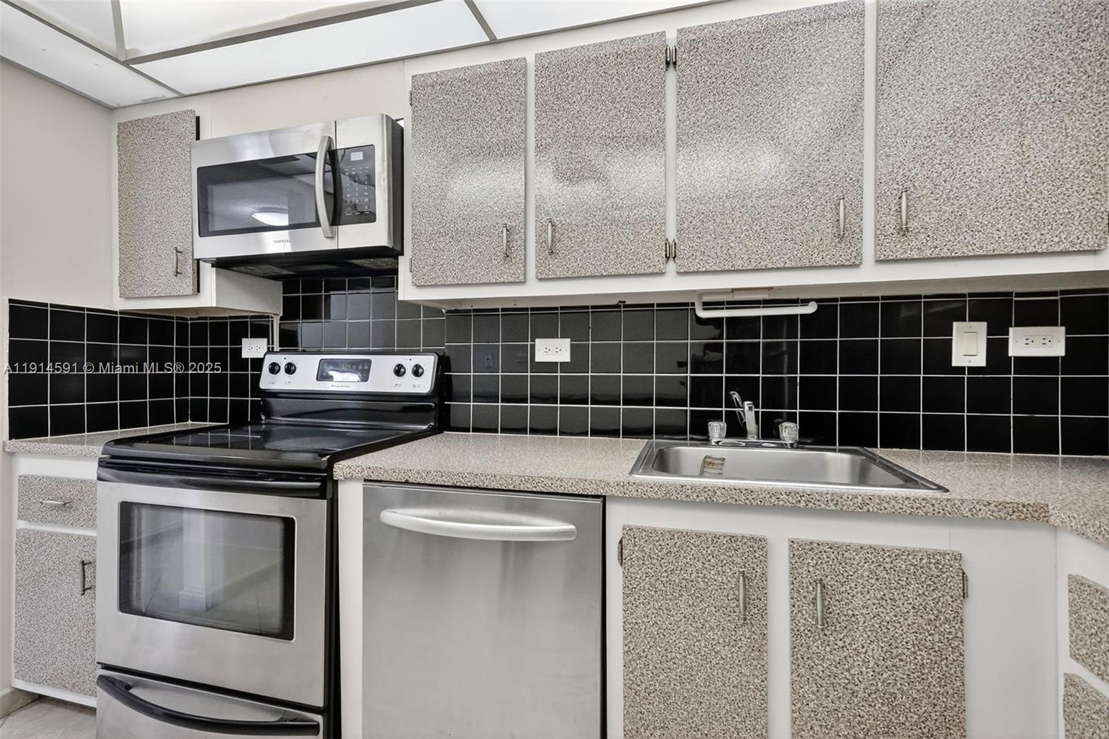 Photo of 20355 34th Ct #321, Aventura, Florida, 33180 -