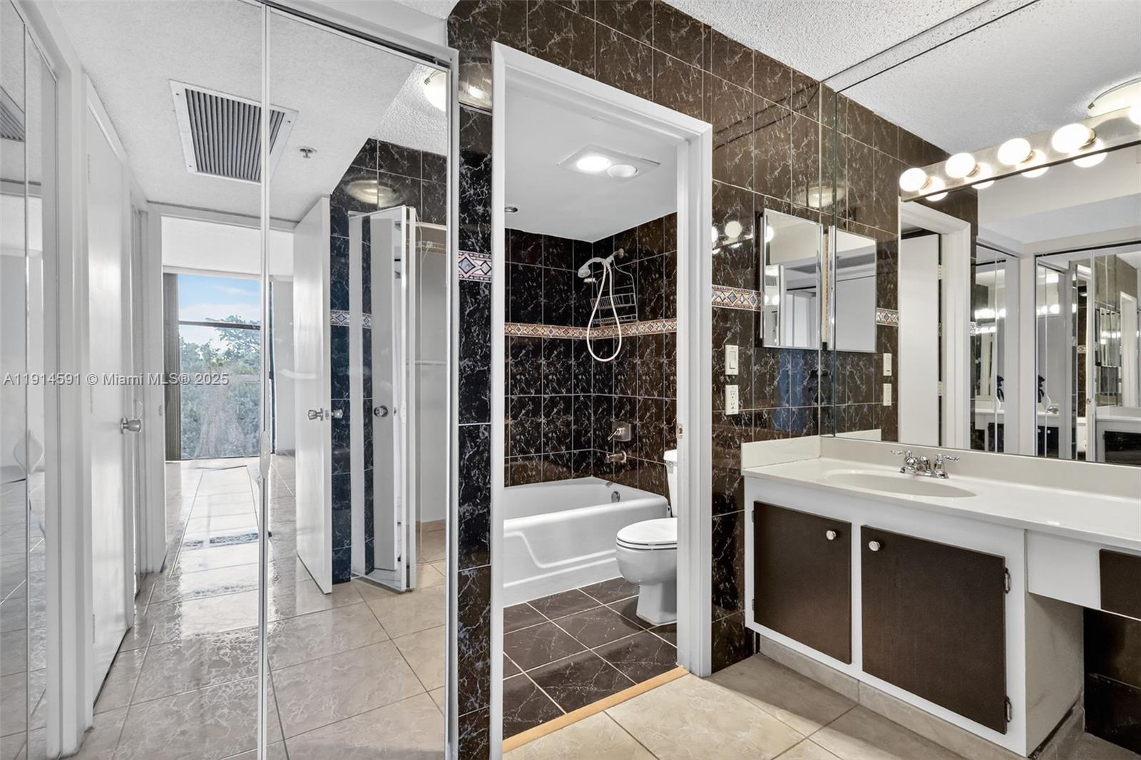 Photo of 20355 34th Ct #321, Aventura, Florida, 33180 -