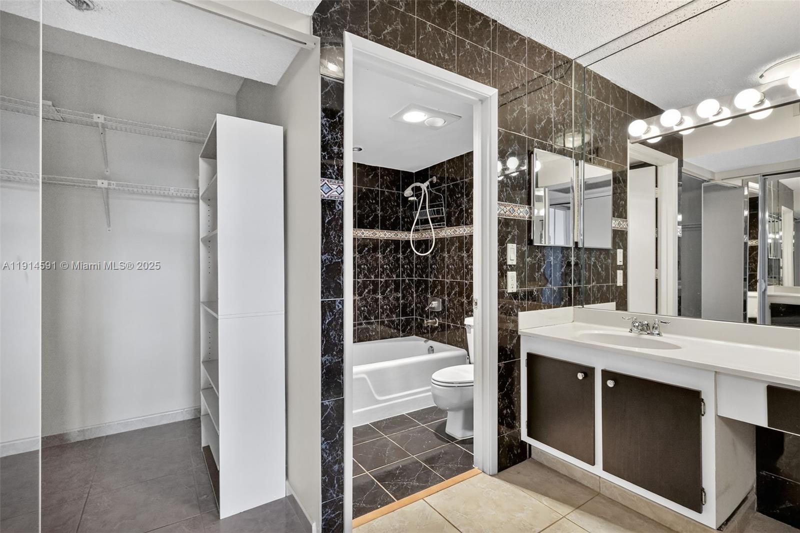 Photo of 20355 34th Ct #321, Aventura, Florida, 33180 -