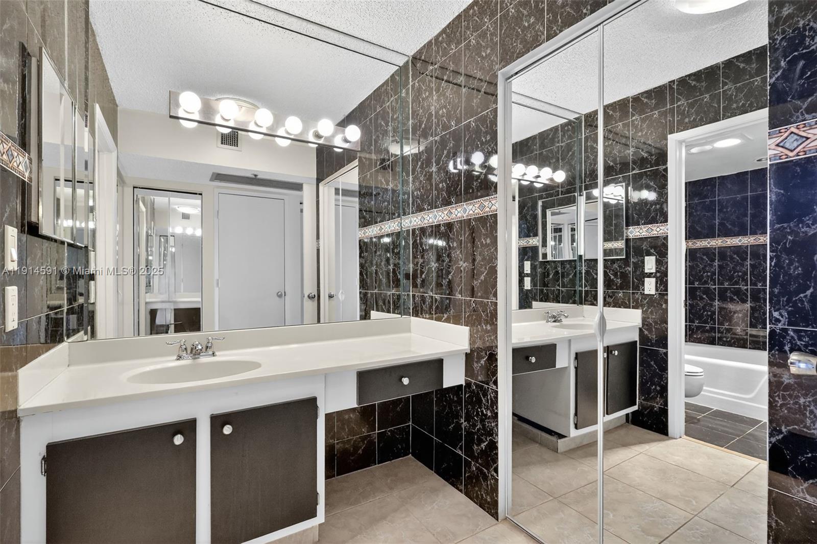 Photo of 20355 34th Ct #321, Aventura, Florida, 33180 -