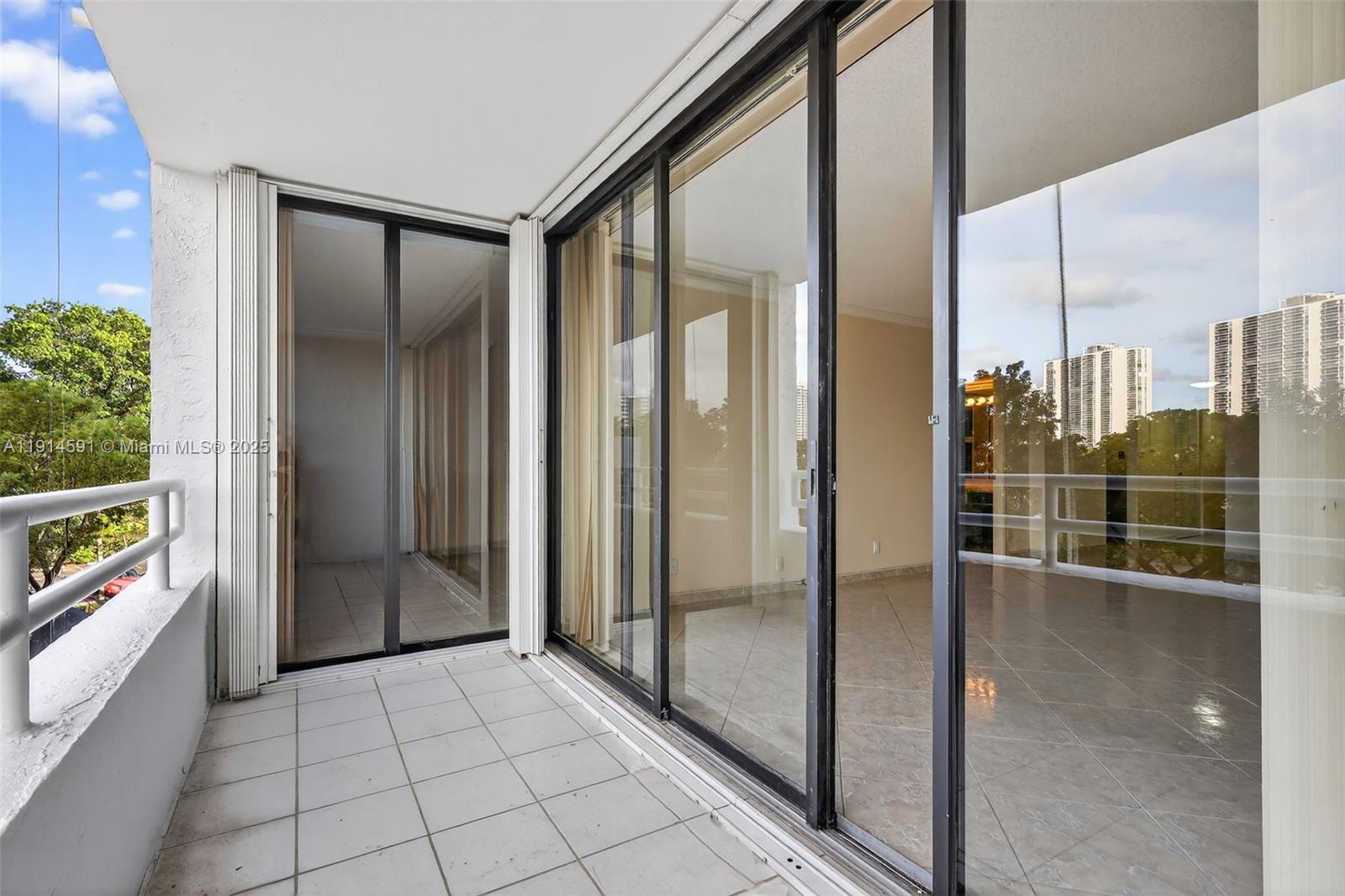 Photo of 20355 34th Ct #321, Aventura, Florida, 33180 -