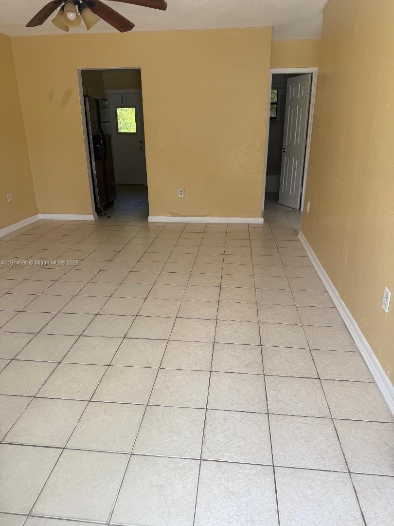   /  1500 sq. ft. $ 2025-11-14 0 Photo