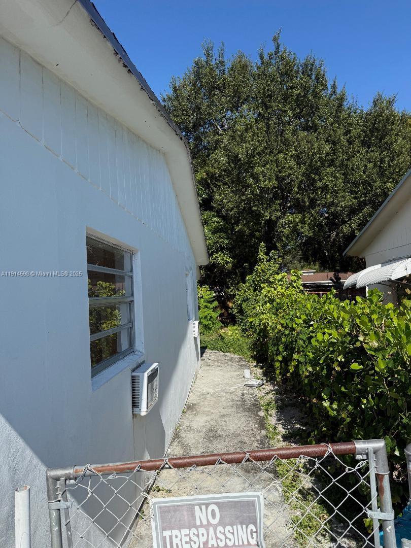   /  1500 sq. ft. $ 2025-11-14 0 Photo