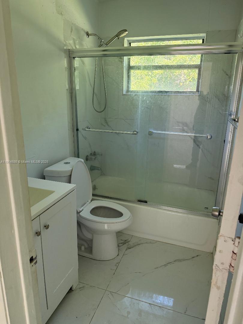   /  1500 sq. ft. $ 2025-11-14 0 Photo