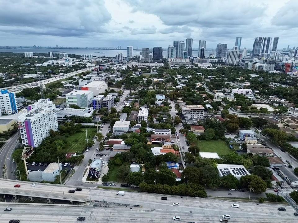 Ver detalles / sq. ft. $ 2025-11-15 0 foto