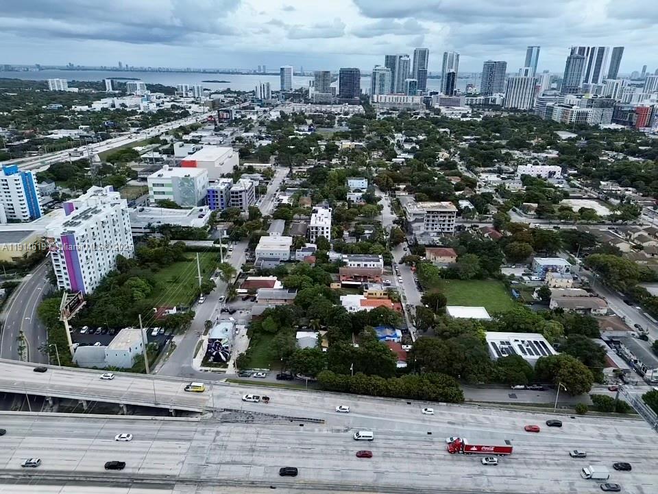 Ver detalles / sq. ft. $ 2025-11-15 0 foto