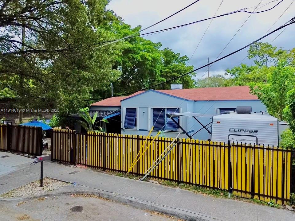 Ver detalles / sq. ft. $ 2025-11-15 0 foto