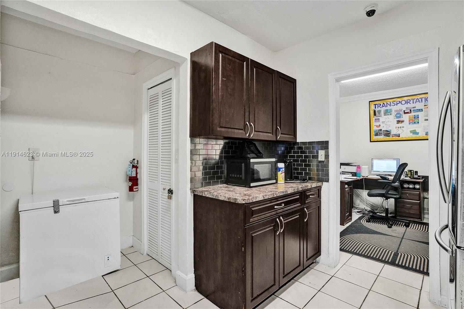 Ver detalles / 3230 sq. ft. $ 2025-11-15 0 foto