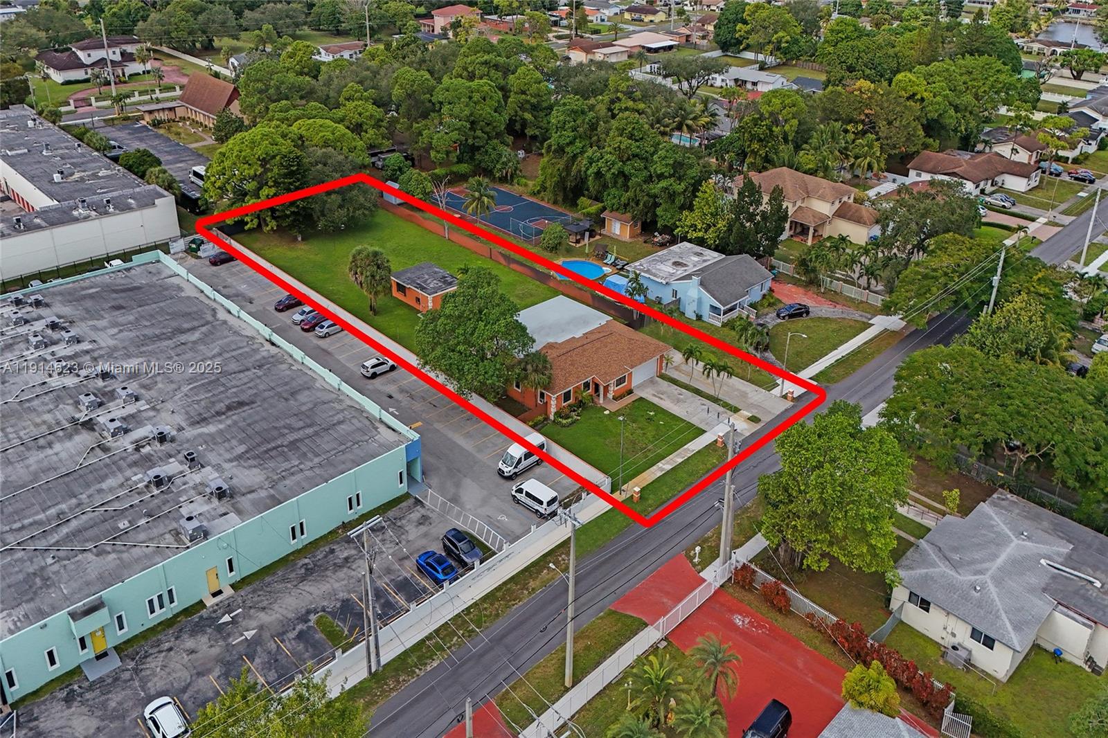 Ver detalles / 3230 sq. ft. $ 2025-11-15 0 foto