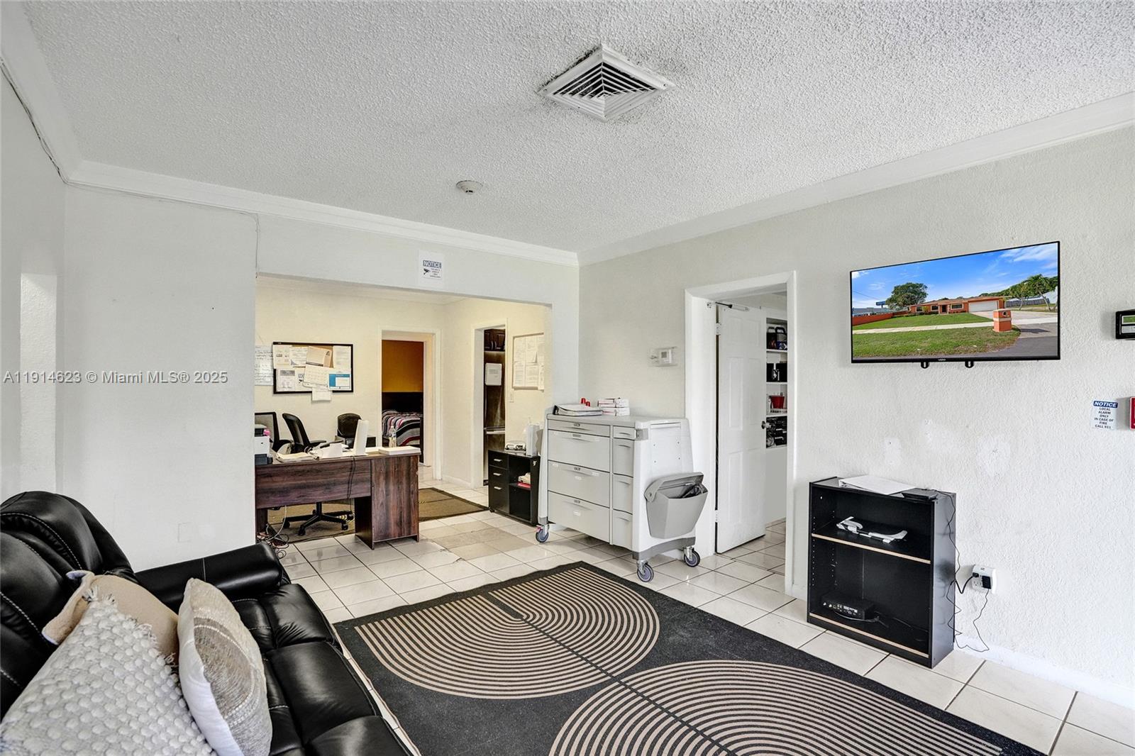 Ver detalles / 3230 sq. ft. $ 2025-11-15 0 foto