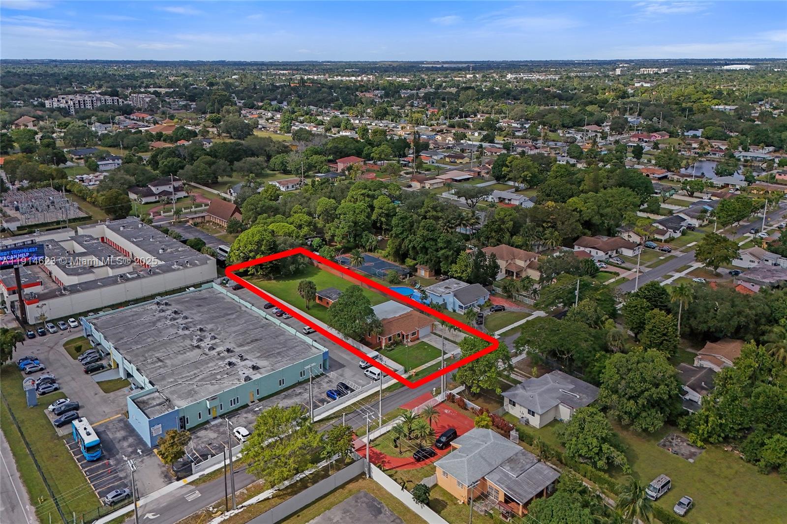   /  3230 sq. ft. $ 2025-11-15 0 Photo