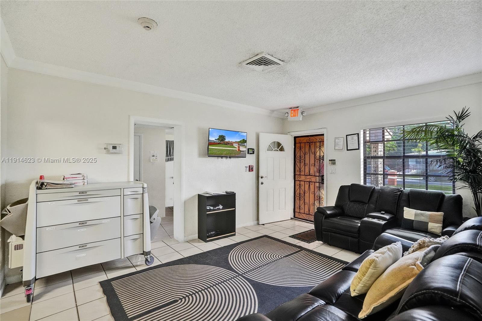 Ver detalles / 3230 sq. ft. $ 2025-11-15 0 foto