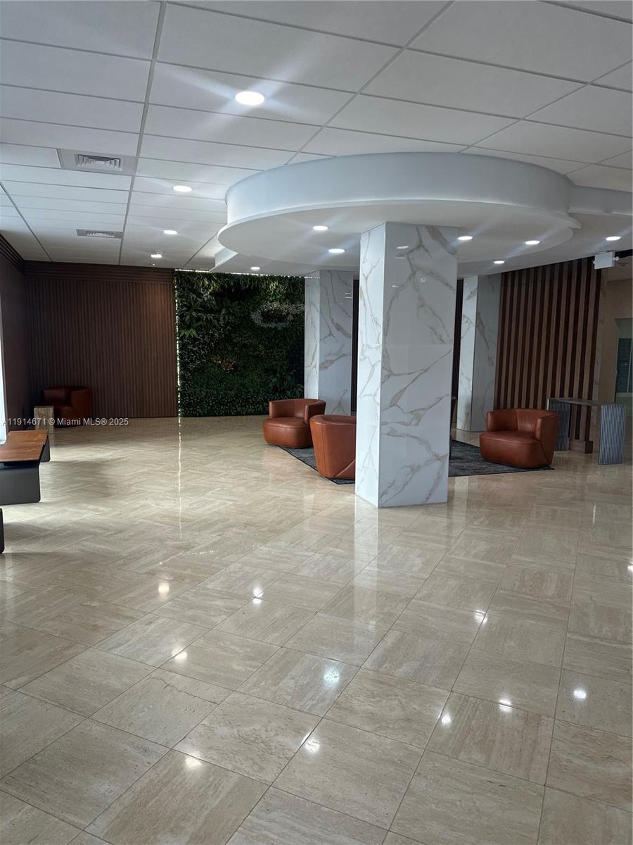 Ver detalles 1405 2 / 2 1544 sq. ft. $ 2025-11-15 0 foto