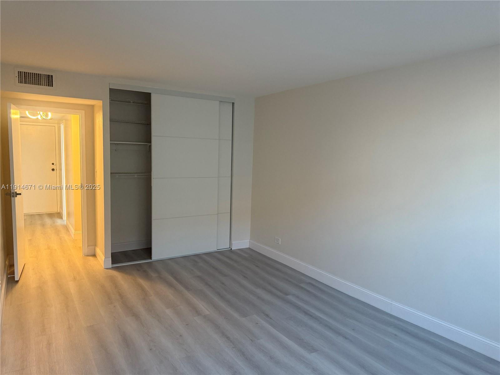 Ver detalles 1405 2 / 2 1544 sq. ft. $ 2025-11-15 0 foto