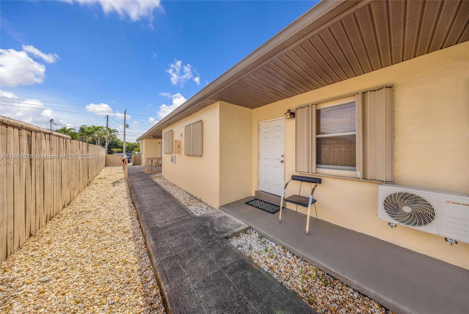 Ver detalles / 2432 sq. ft. $ 2025-11-15 0 foto