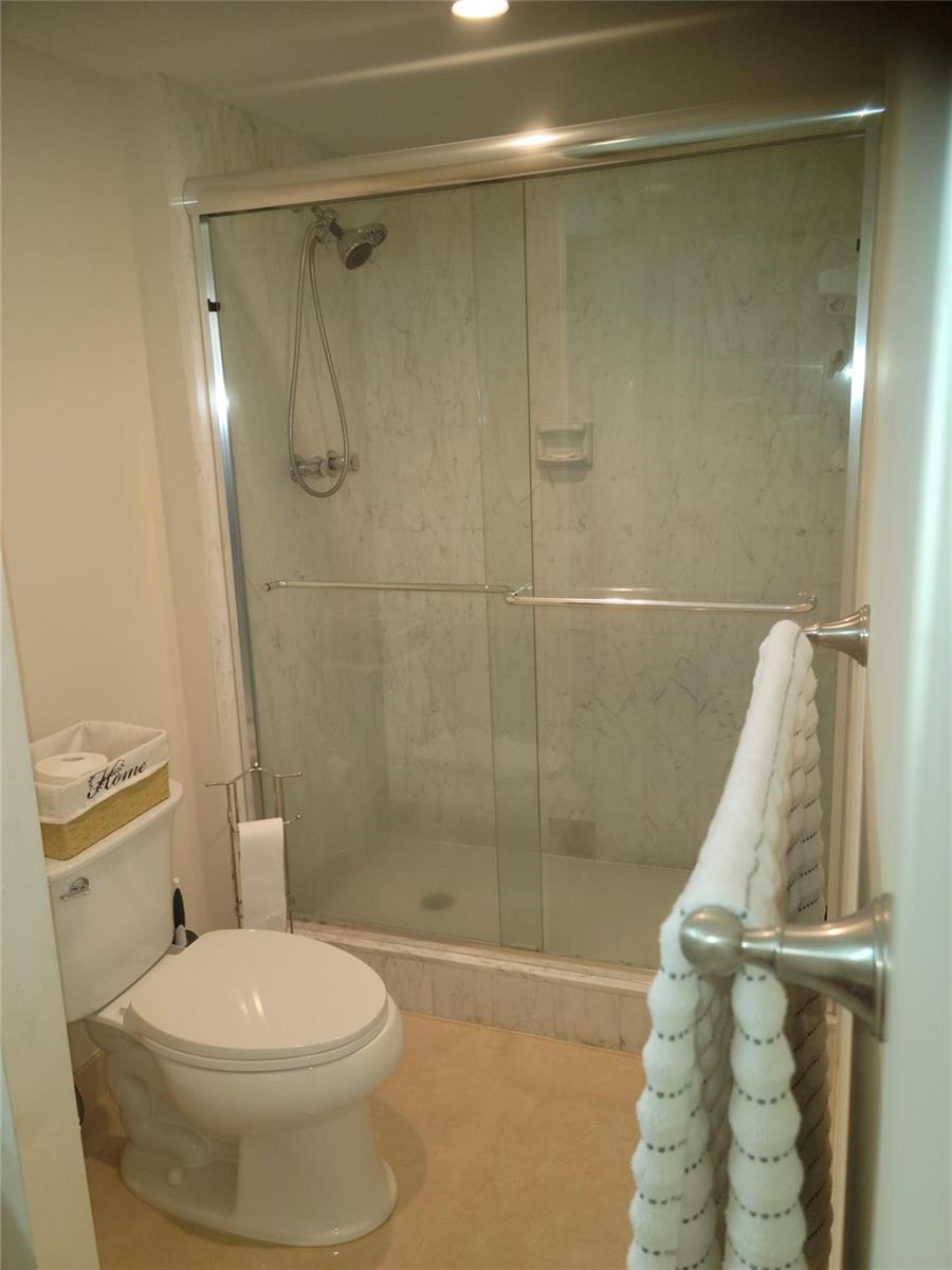 Photo of 2401 Ocean #1108, Hollywood, Florida, 33019 - Photo 39