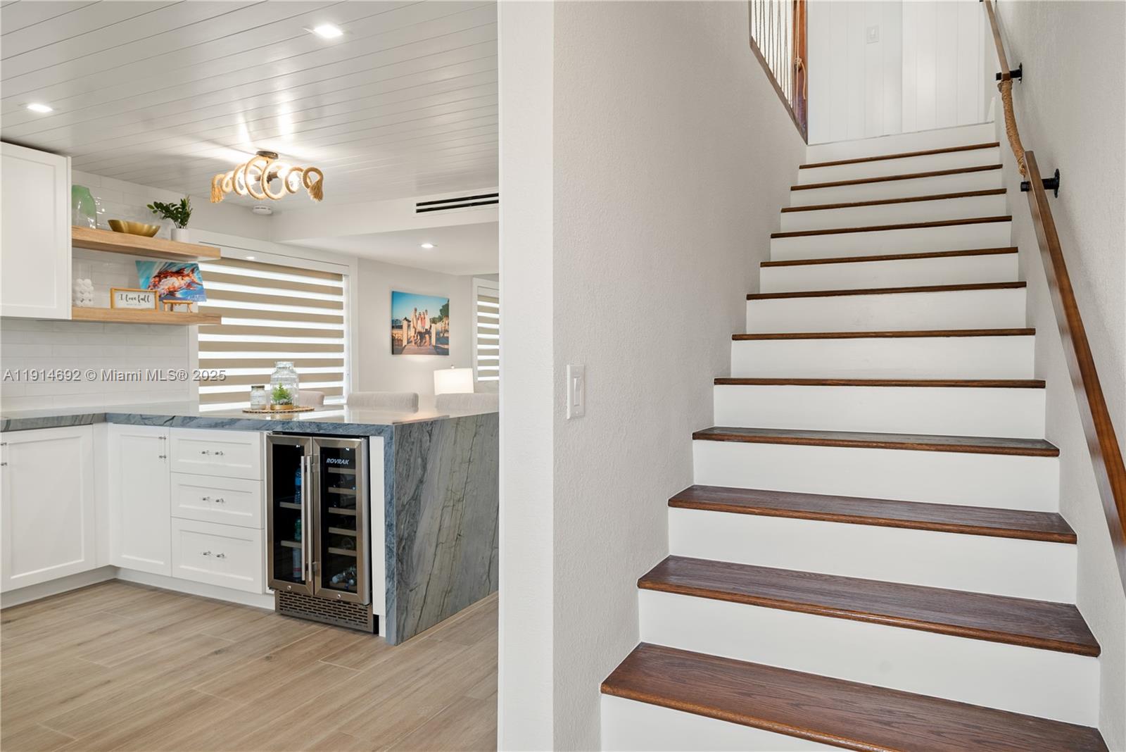   /  2485 sq. ft. $ 2025-11-15 0 Photo