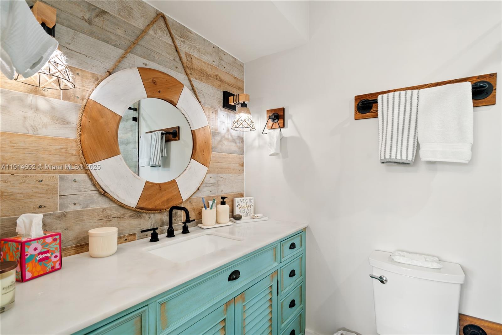   /  2485 sq. ft. $ 2025-11-15 0 Photo