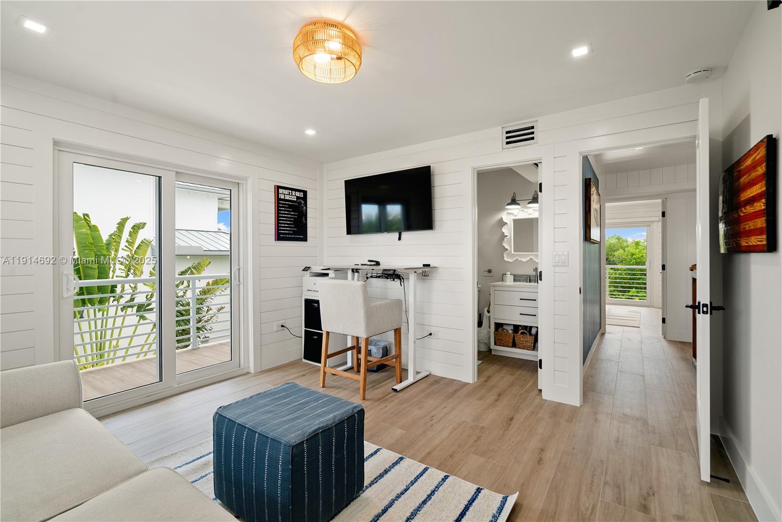   /  2485 sq. ft. $ 2025-11-15 0 Photo