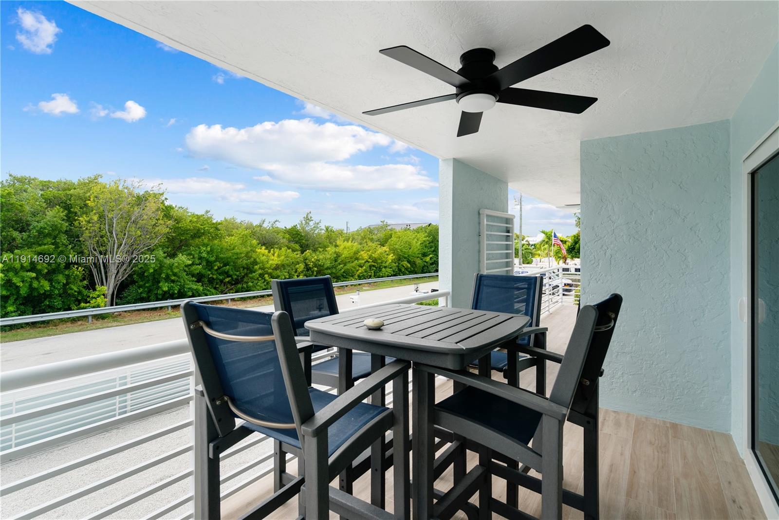   /  2485 sq. ft. $ 2025-11-15 0 Photo