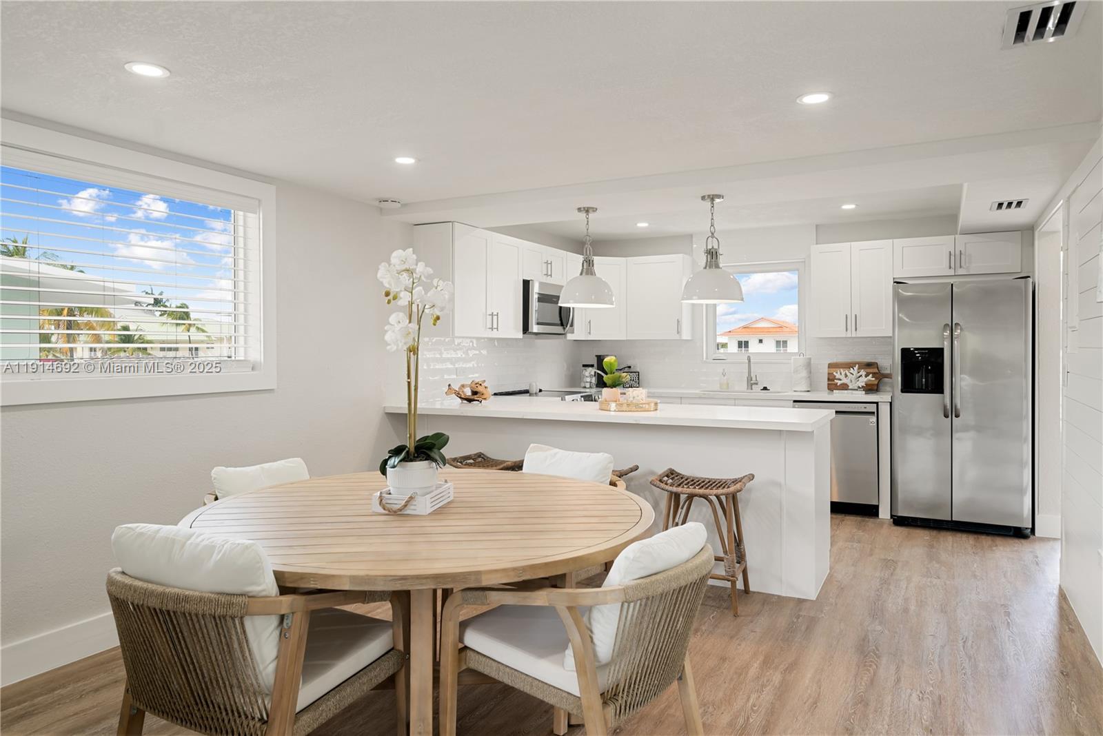   /  2485 sq. ft. $ 2025-11-15 0 Photo