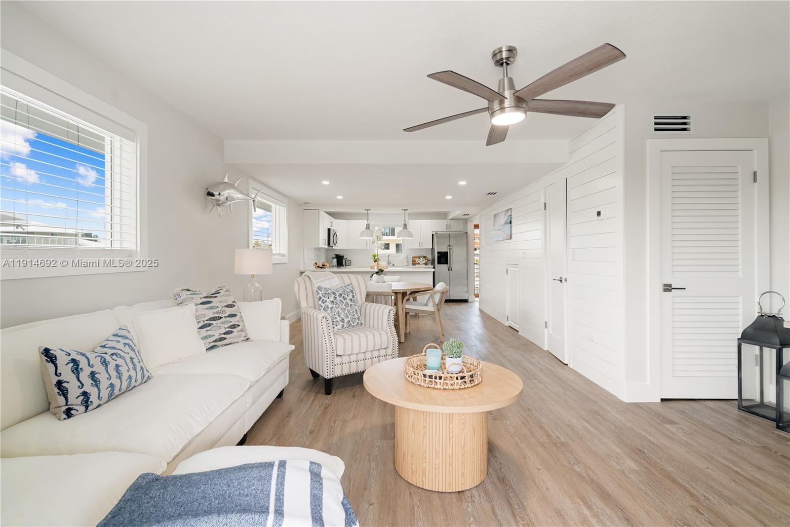   /  2485 sq. ft. $ 2025-11-15 0 Photo