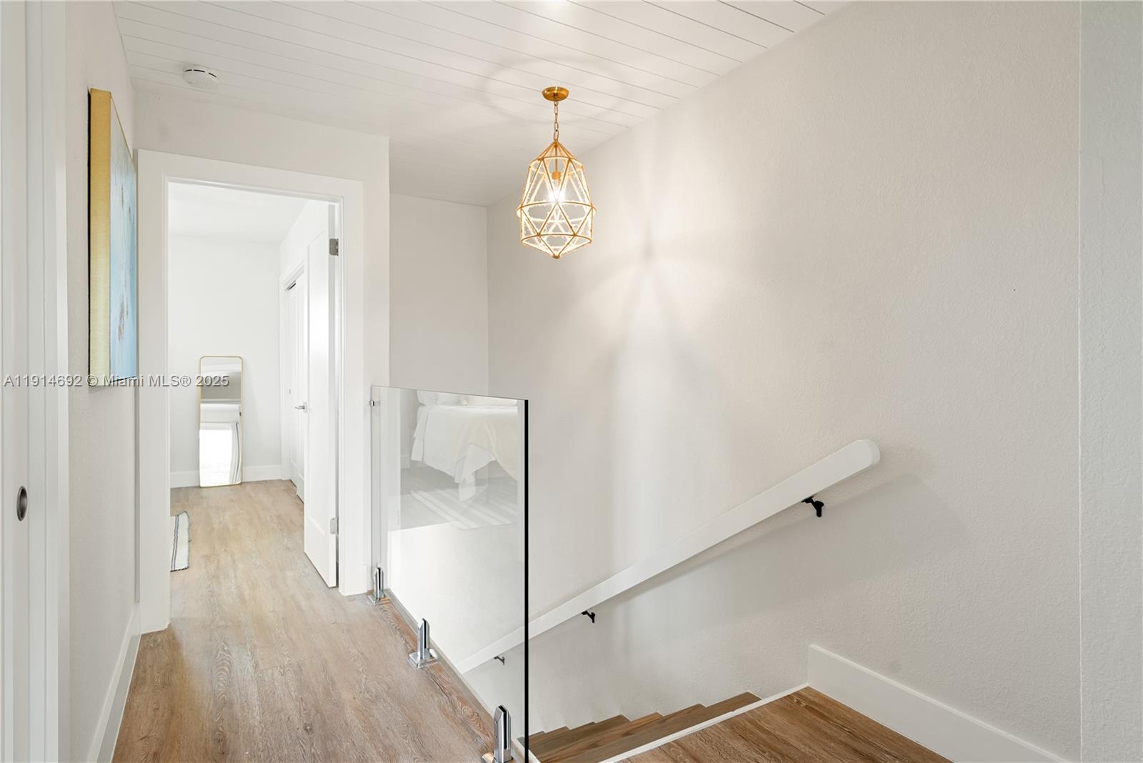   /  2485 sq. ft. $ 2025-11-15 0 Photo