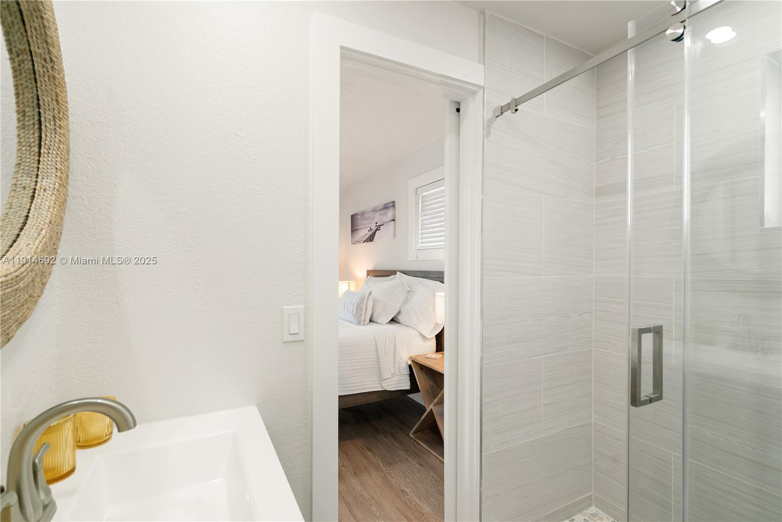   /  2485 sq. ft. $ 2025-11-15 0 Photo