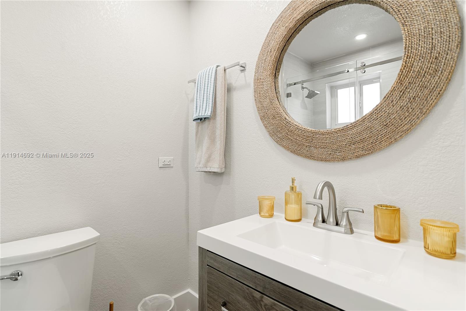   /  2485 sq. ft. $ 2025-11-15 0 Photo