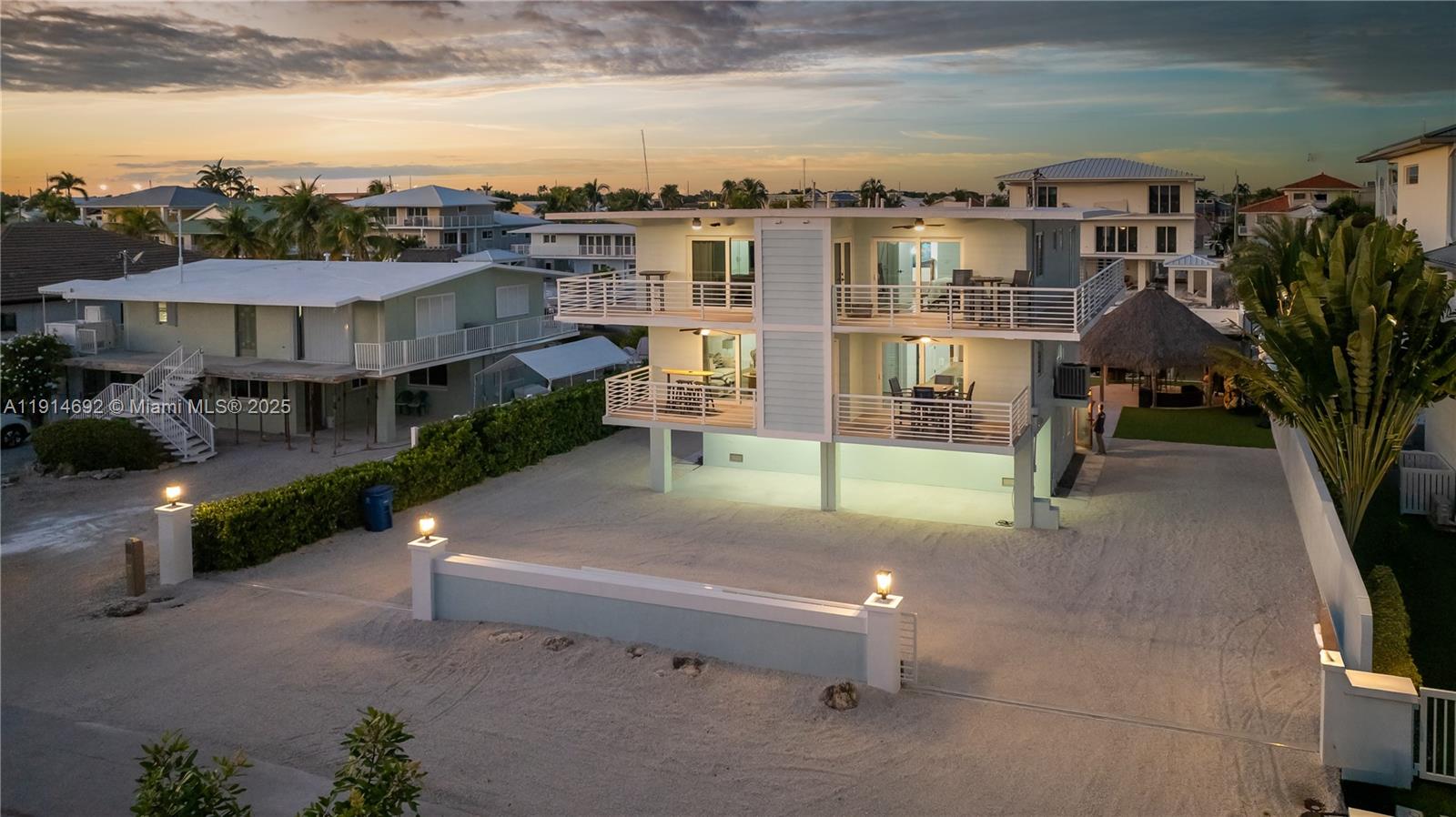   /  2485 sq. ft. $ 2025-11-15 0 Photo