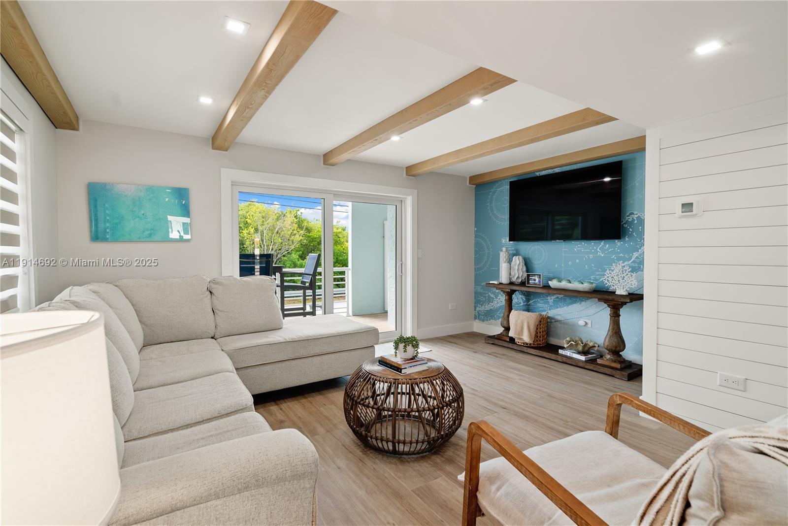   /  2485 sq. ft. $ 2025-11-15 0 Photo