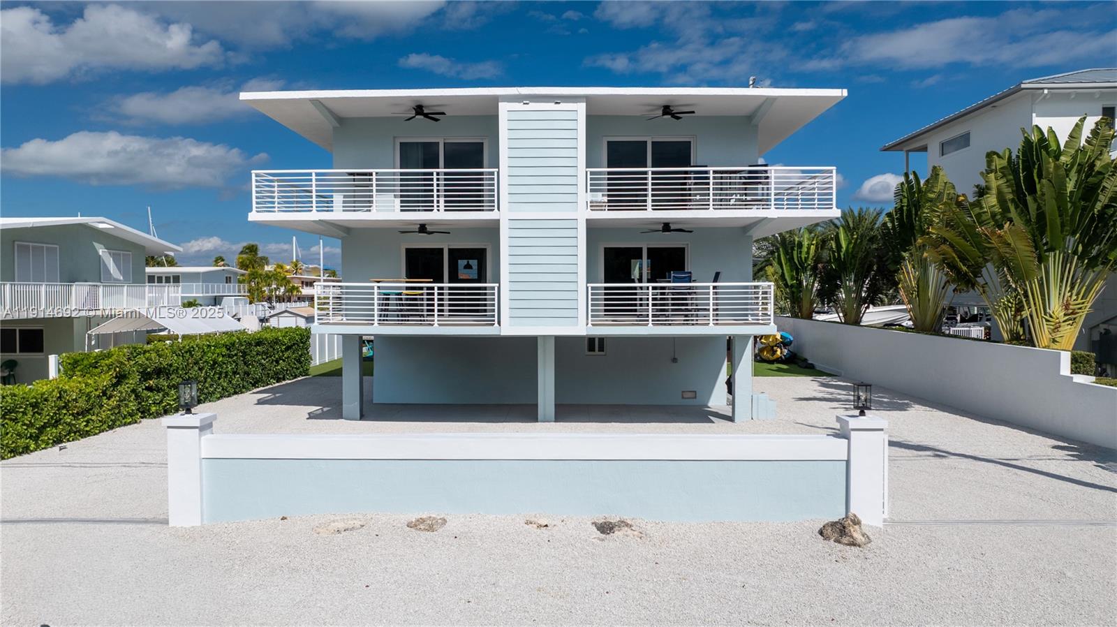   /  2485 sq. ft. $ 2025-11-15 0 Photo