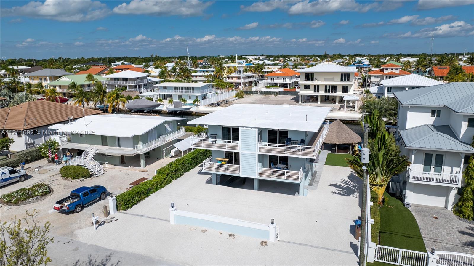   /  2485 sq. ft. $ 2025-11-15 0 Photo