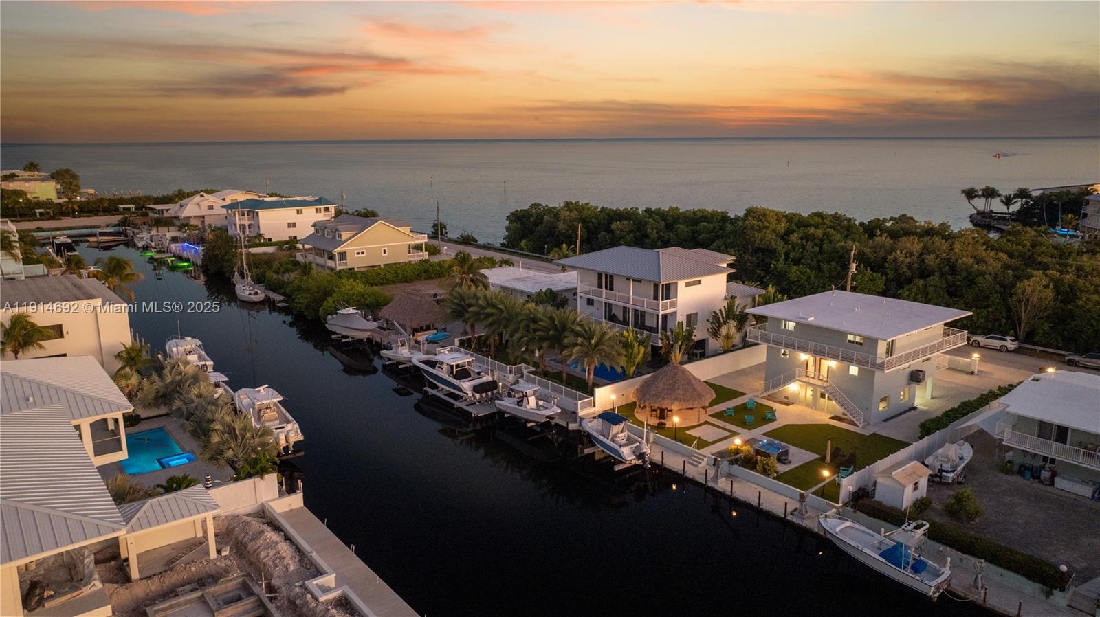   /  2485 sq. ft. $ 2025-11-15 0 Photo