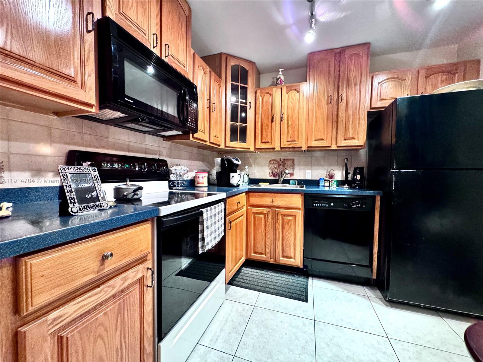 Photo of 3475 Country Club Dr #610, Aventura, Florida, 33180 -