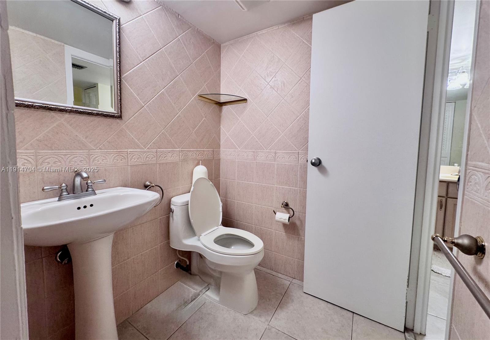 Photo of 3475 Country Club Dr #610, Aventura, Florida, 33180 -