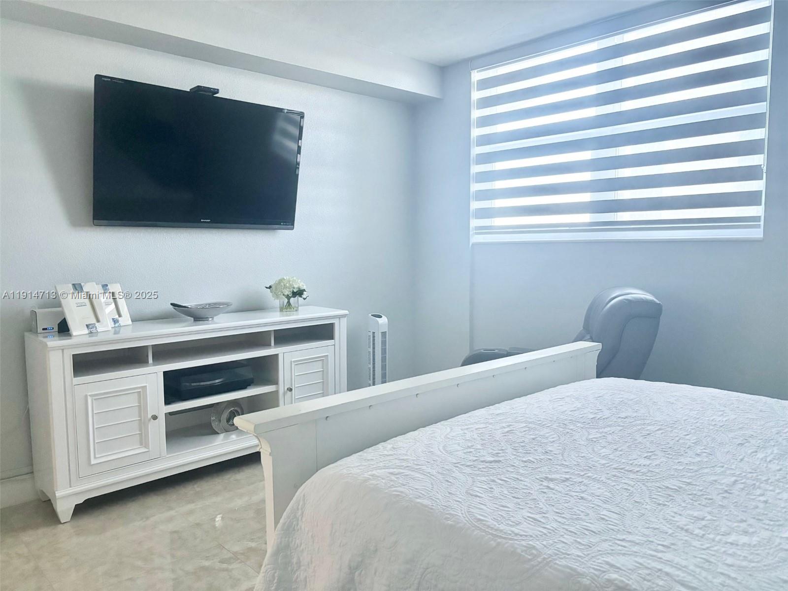 Photo of 3001 Ocean Dr #919, Hollywood, Florida, 33019 -