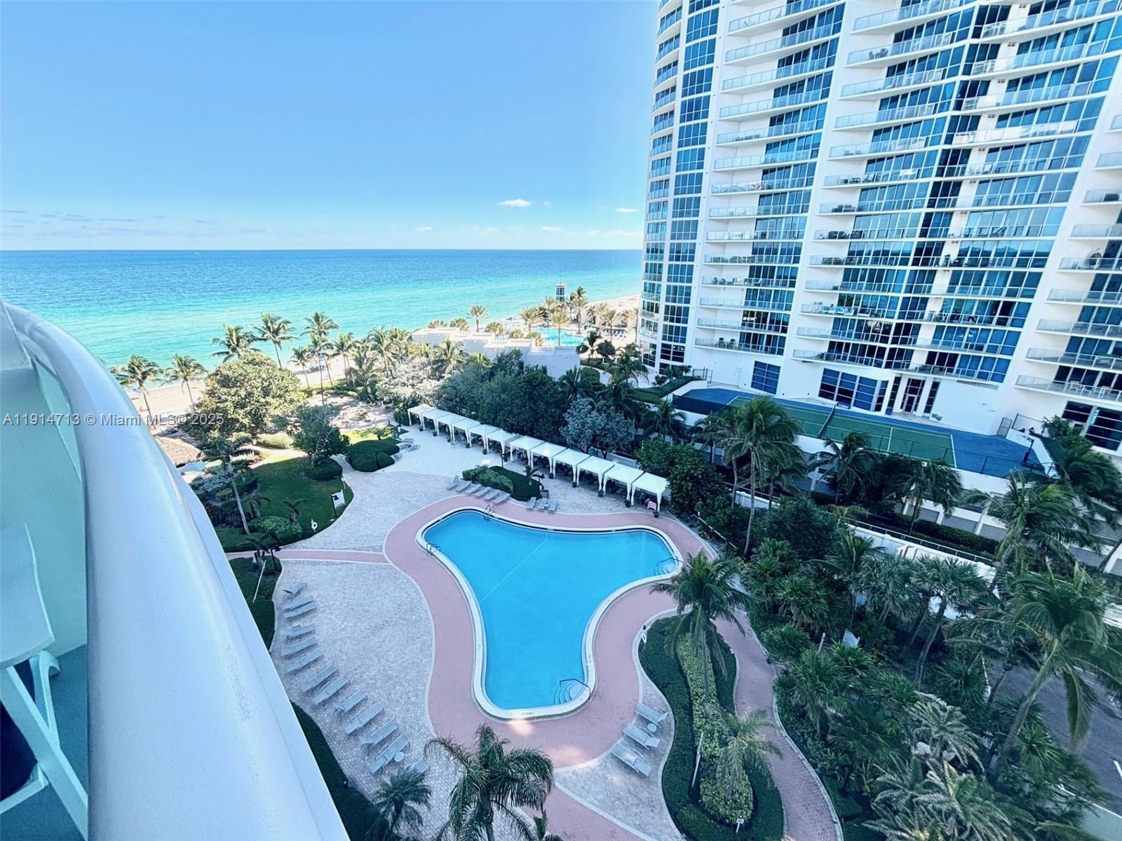 Photo of 3001 Ocean Dr #919, Hollywood, Florida, 33019 -
