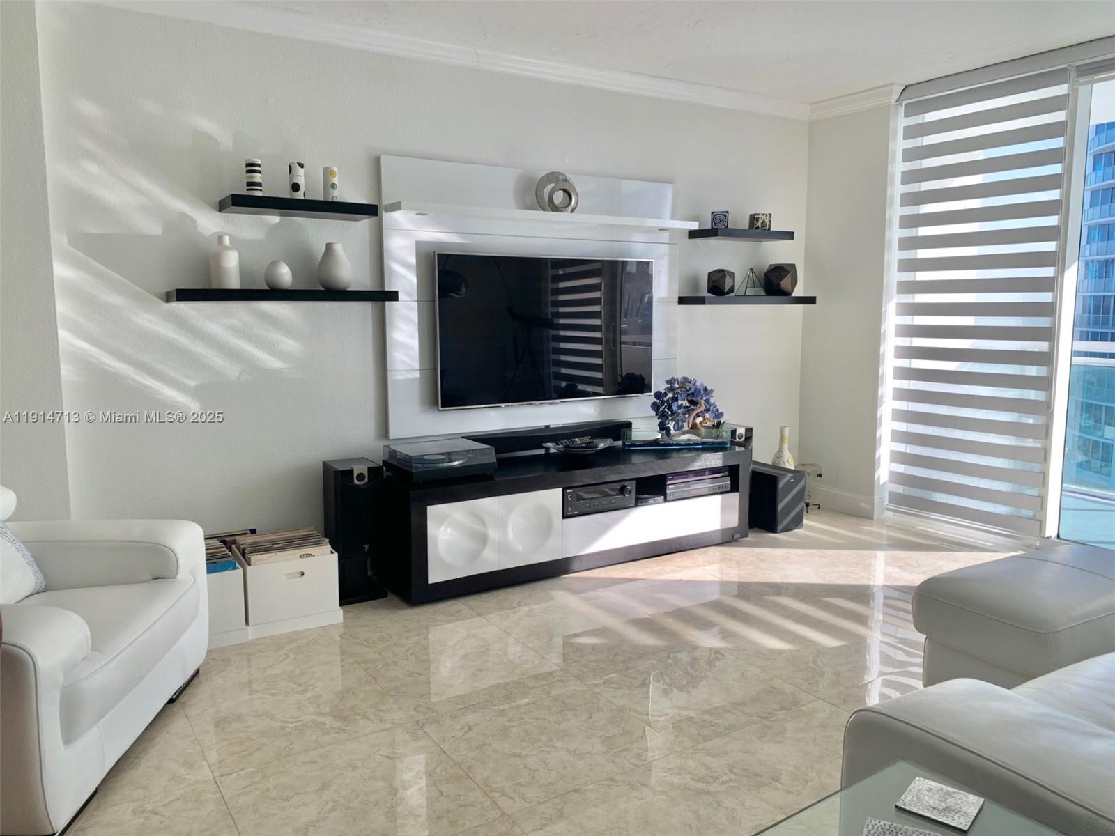 Photo of 3001 Ocean Dr #919, Hollywood, Florida, 33019 -