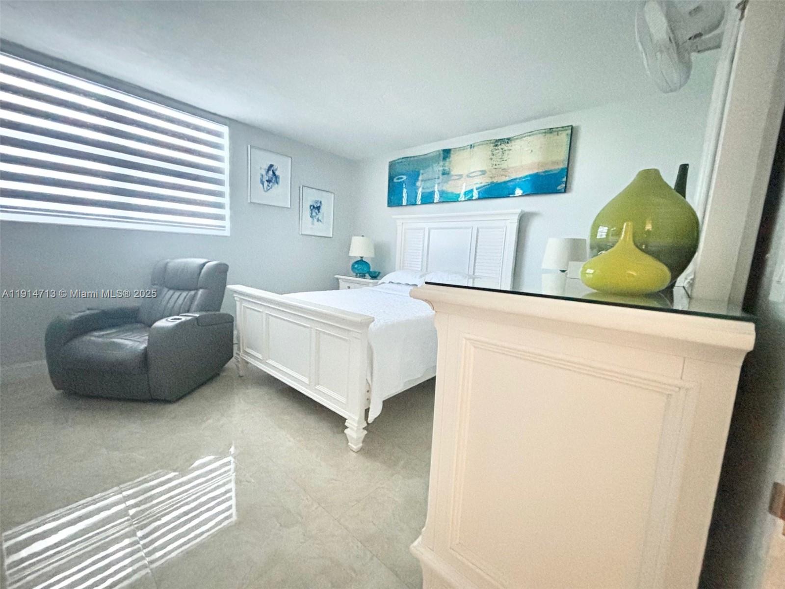 Photo of 3001 Ocean Dr #919, Hollywood, Florida, 33019 -