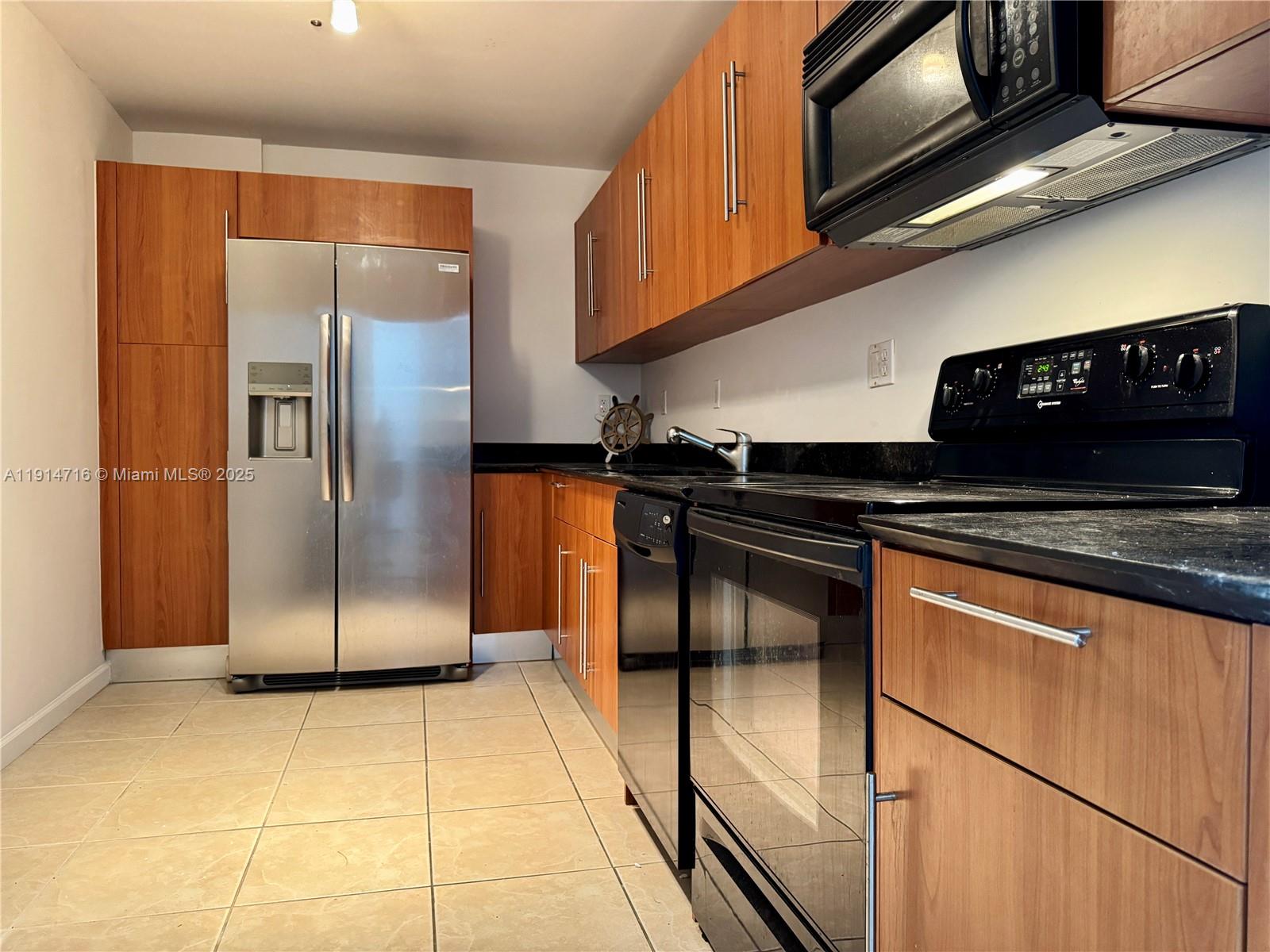 Photo of 3001 Ocean Dr  #1423, Hollywood, Florida, 33019 - 