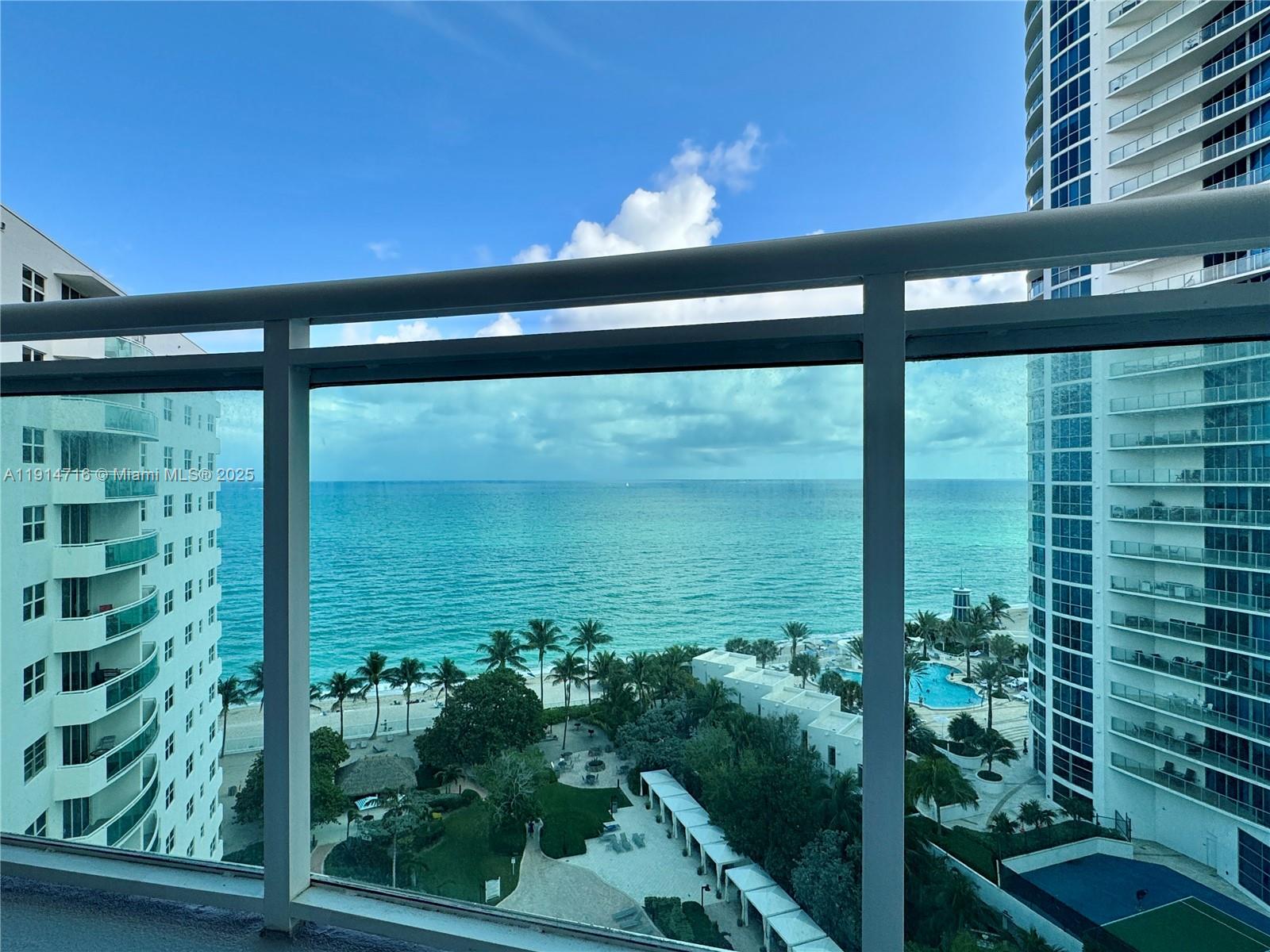 Photo of 3001 Ocean Dr  #1423, Hollywood, Florida, 33019 - 