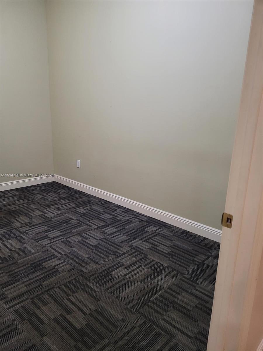 See details / sq. ft. $ 2025-11-15 0 Photo