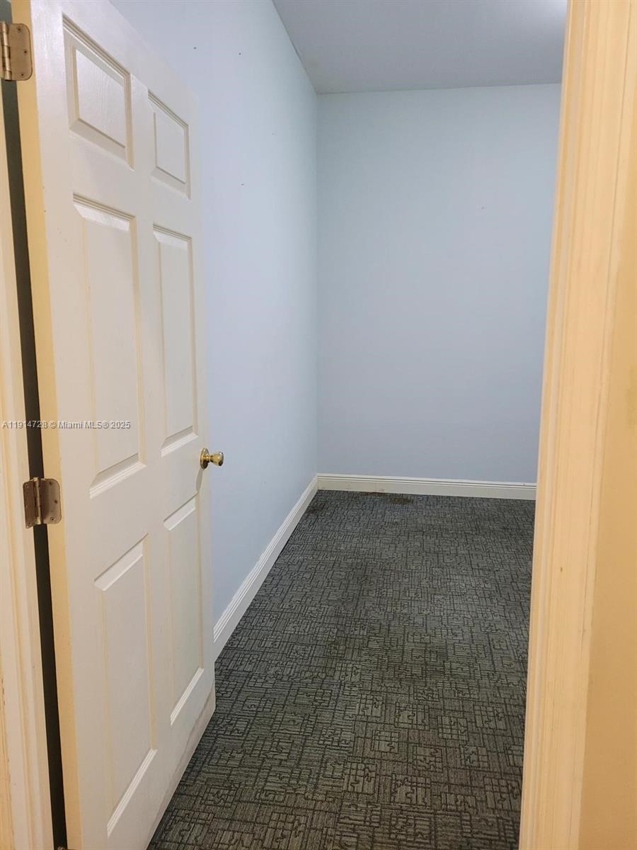 See details / sq. ft. $ 2025-11-15 0 Photo