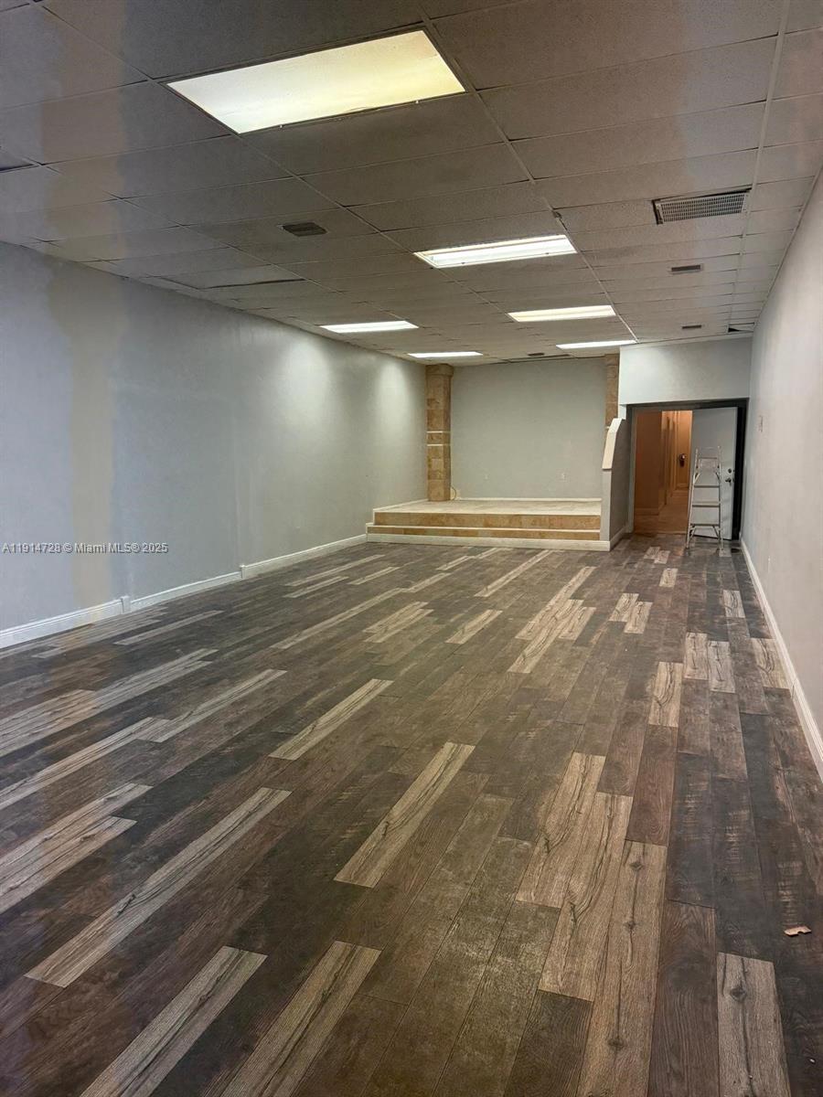 See details / sq. ft. $ 2025-11-15 0 Photo