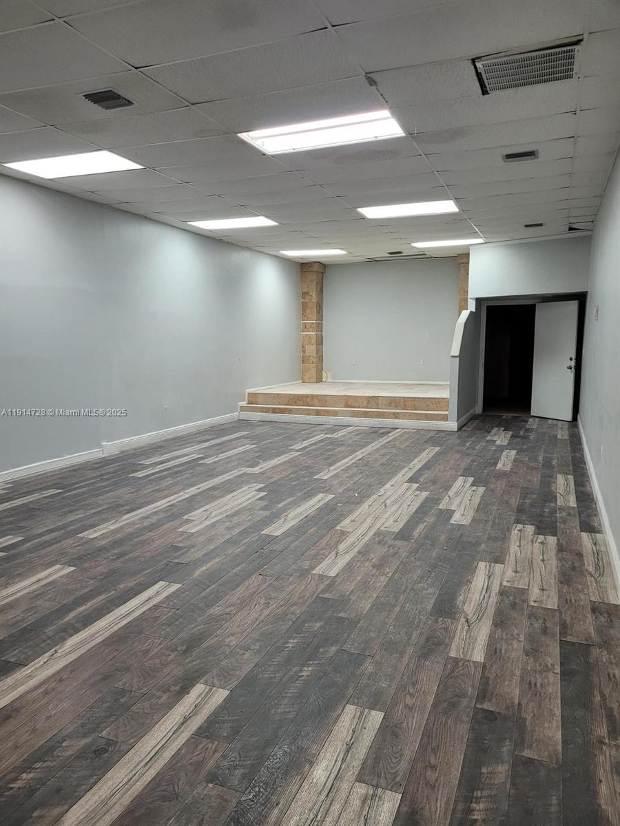 See details / sq. ft. $ 2025-11-15 0 Photo